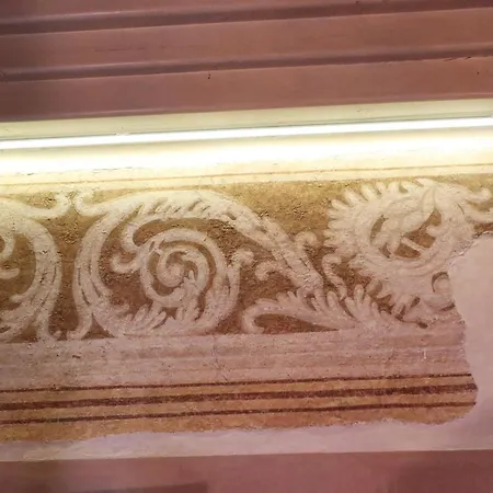 Apartment Luxury Flats Piazza Erbe, Floor 3 Verona