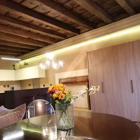 Apartment Luxury Flats Piazza Erbe, Floor 3