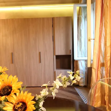 Luxury Flats Piazza Erbe, Floor 3 Apartment Verona