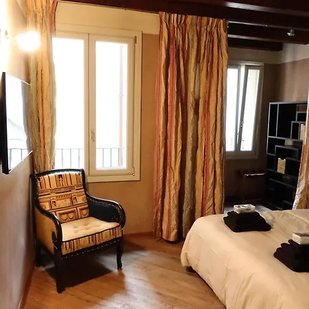 Apartment Luxury Flats Piazza Erbe, Floor 3 *
