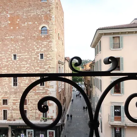 Luxury Flats Piazza Erbe, Floor 3 Apartment Verona