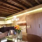 Lejlighed Luxury Flats Piazza Erbe, Floor 3