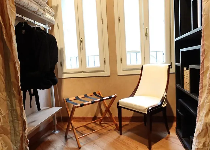 Luxury Flats Piazza Erbe, Floor 3 * Verona
