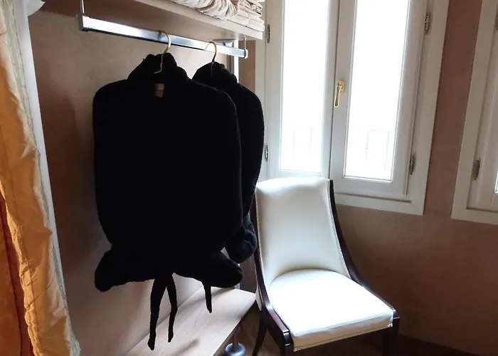 Luxury Flats Piazza Erbe, Floor 3 *